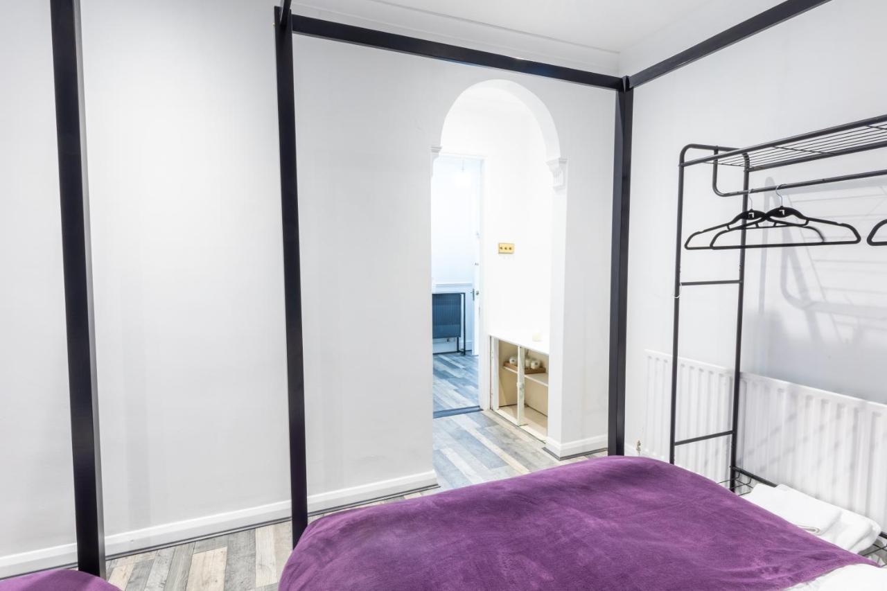 The Stratford Victoria Villa London Exterior photo